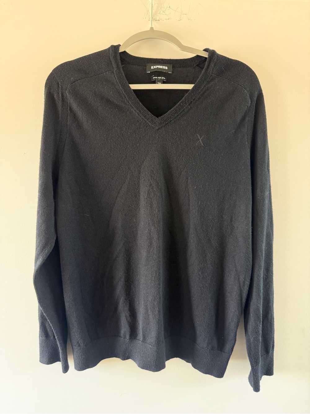 Express Men's Charcoal V-Neck Sweater